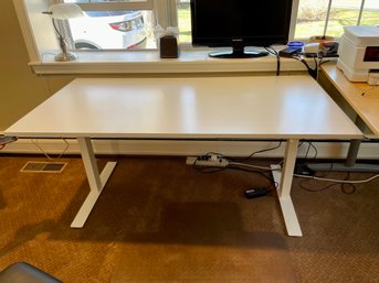 IKEA SKARSTA Adjustable Height Desk