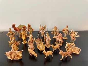 Extensive 21 Piece Fontanini Nativity Set, Made In Italy