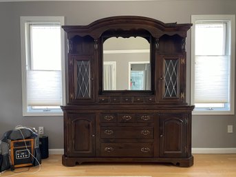 Traditional Dresser With Mirrored Hutch