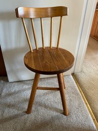 Smalll Spindle Back Oak Swivel Chair
