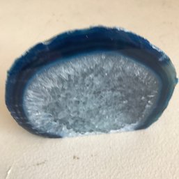 Agate Crystal, 1 LB 9 Oz, 5  Inch  By 4 1/2 Inch