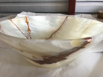 Onyx Bowl, 9 Inch Diameter, 4 LB