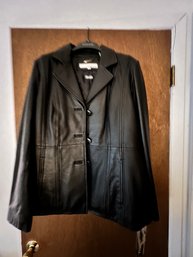 Wilson Leather, Size Medium, Black, Runs Small