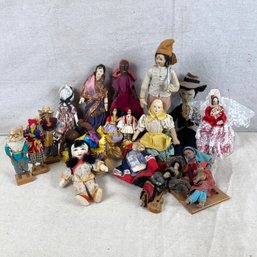 Lot Of Fabric And Ethnic Dolls (17)