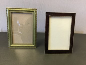 A Pair Of Ashleigh Manor Picture Frames - 4' X 6'