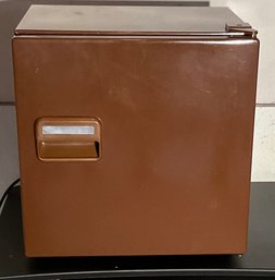 Avanti Model 17-7 RC Brown Cube Refrigerator