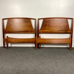 Pair Mid Century Modern Single Beds With Rails