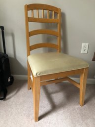 Stanley Desk Chair With Vinyl Seat