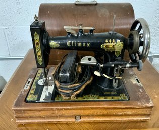 Antique Climax Portable Sewing Machine In Wood Case