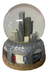 Bloomingdales Musical Snowglobe  Plays Theme From New York