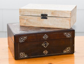 Vintage Victorian Style Inlaid Box With Key And Whitewashed Leaf Wood Latched Storage Box