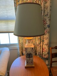 Beautiful Table Lamp Featuring A Coat Of Arms