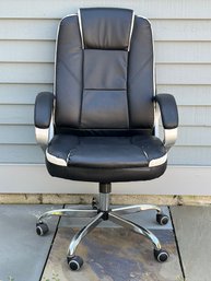 Very Comfortable Vinyl Adjustable Rolling Office Chair