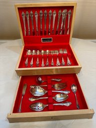 Cased Holmes & Edwards International Deep Silver Flatware Service For 12 - 116 Pieces!