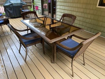 Outdoor Resin Wicker Hampton Bay Patio Table With Four Chairs