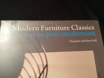 Modern Furniture Classics Post War To Post Modernism $34.95
