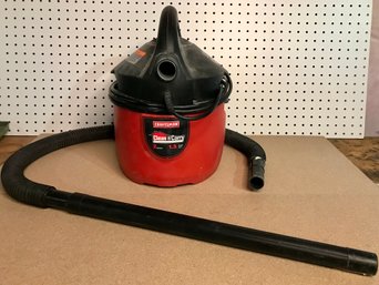CRAFTSMAN Clean And Carry Wet Dry Vacuum