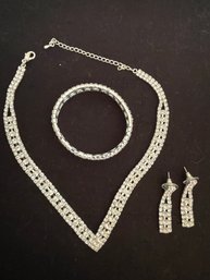 Costume Jewelry Necklace And Earrings And Bracelet  4 Piece