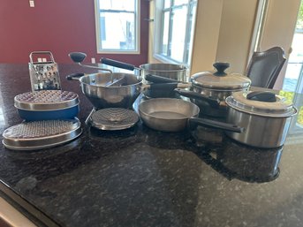 Group Of Cookware - 7 Pieces