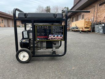 Generac 5,000 Watt (6,250 Max Surge Watt) 10 HP Tecumseh Engine Generator - Runs Great!