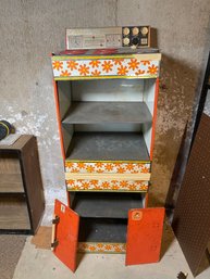 A Vintage Toy Metal Oven Set, Needs Repair
