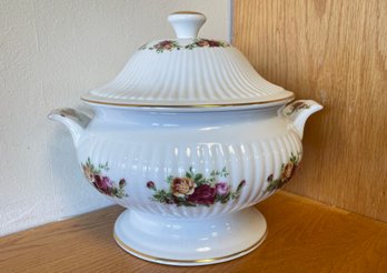 Royal Albert 'Old Country Roses'  Soup Tureen