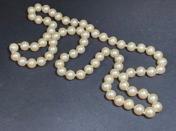 Fine Vintage High Quality Faux Pearl Necklace 26