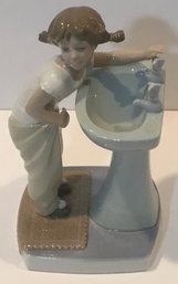F. Lladro #4838 Clean Up Time, Figurine, Retired 1970s.