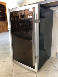 Ewave Wine Cooler / Mini Refrigerator By LG - Model NSA30LACG