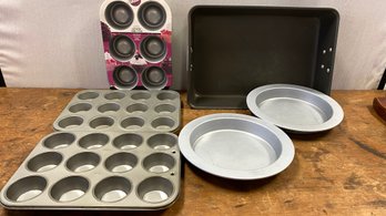 A Group Od Baking And Cookware - Celphalon And More.