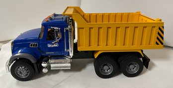 Bruder Mack Granite Dump Truck                                                                         C4