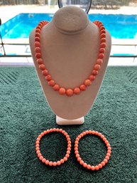 Natural Coral 18' W/ Extension, Sterling Silver Clasp And Chain, Graduated Beads W/2 Elastic Bracelets