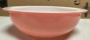 Pyrex Vintage Flamingo 024 2 QT Trade Mark Ovenware Made In Usa.                     D4