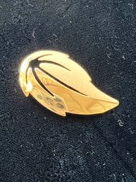 14 Kt Yellow Gold Leaf, Never Worn, Weighs 2.4 Dwt, 37 Mm X 24 Mm