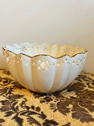 Lenox 'linen And Lace' Large Serving Bowl