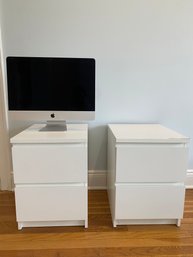 Student Grouping / Apple Monitor & Two Storage Side Chests