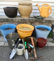 BROOKSTONE Garden Tools And Planter Pots