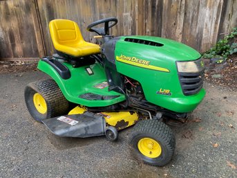 John Deer Limited Edition L118 Tractor - Not Running