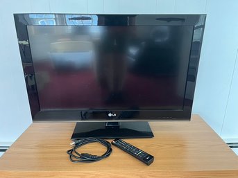 31' LG TV And Remote