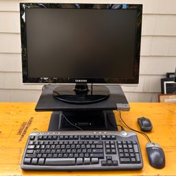 Samsung SyncMaster 2253LW Monitor And Expanded Keyboard And Dell Laptop Charging Station