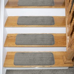 New- 7 Pc Carpeted Stair Treads With Rubber Backing In Gray