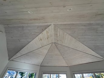 LR Ceiling 1' X 6' Tongue And Groove Cedar