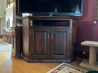 Corner TV Stand