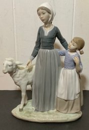 Retired Lladro Mother, Child & Sheep Group Figurine 5299 1
