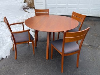 Beautiful Round Table & Chairs