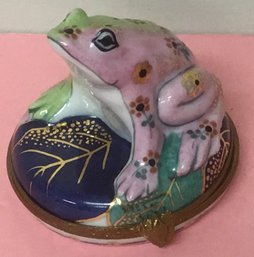 Limoges Frog Porcelain Keepsake Box, Cpeint Main