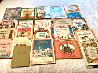 Tomie DePaola Childrens Book Lot