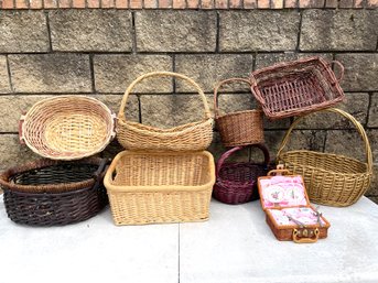 Wicker Baskets . Mini Ceramic Picnic Tea Set