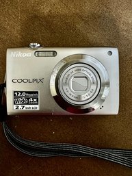 NIKON COOLPIX Camera