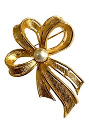 Vintage Napier Gold Tone & Pearl Bow Brooch